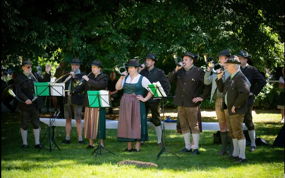 Jubiläumsfeier der Freisinger Jagdhornbläsergruppe